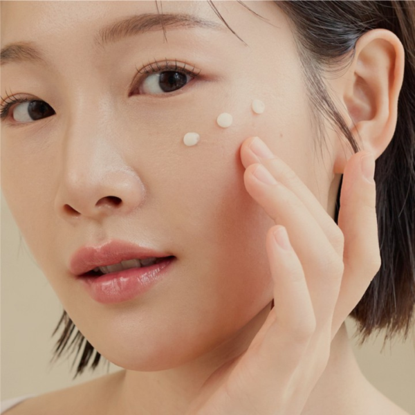 Kem mắt trẻ hóa, chống nhăn mắt - Reboncel - Rejuvenating Eye Firming Cream - 20ml - Hình ảnh 3